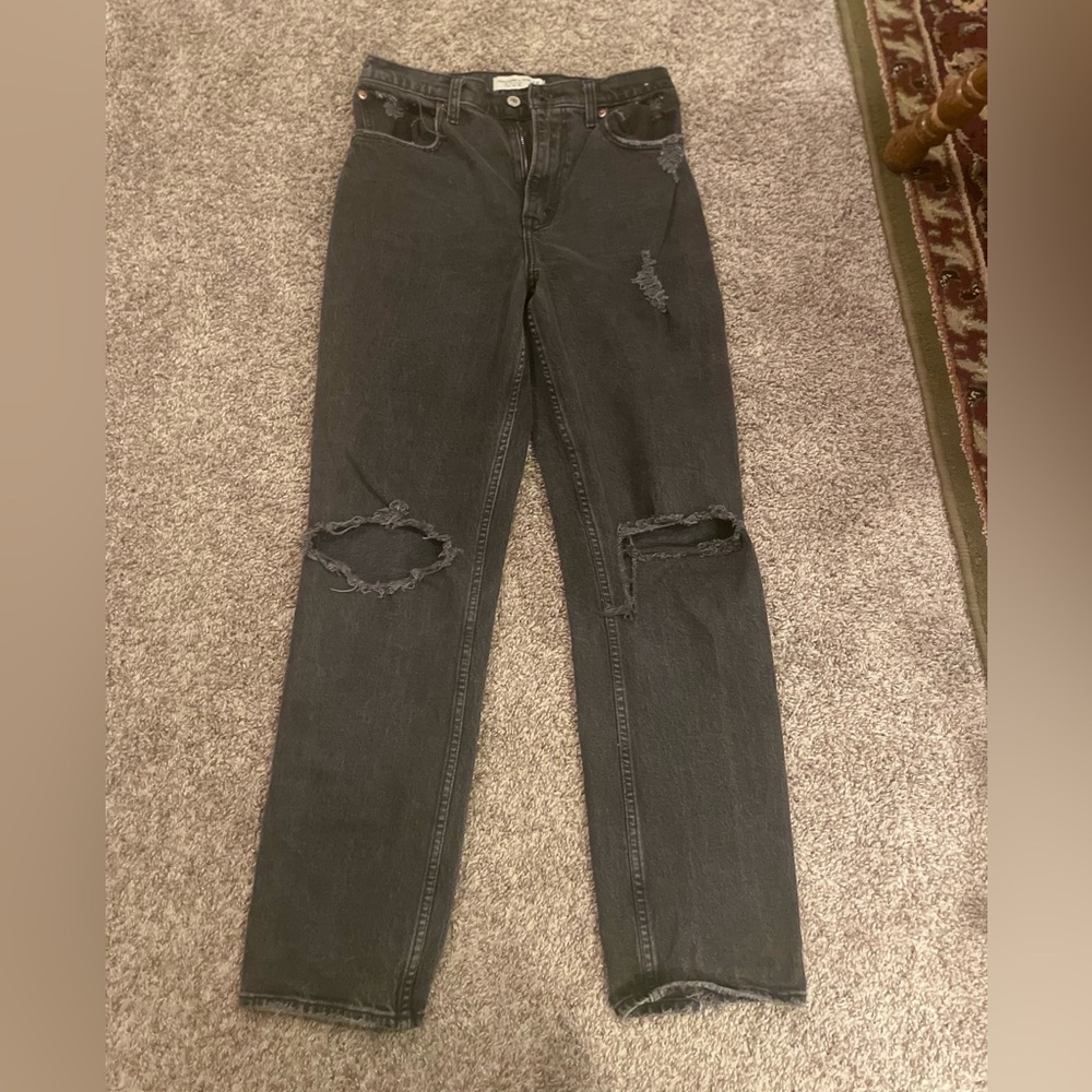 A&F NWOT High Rise Black Jeans  28/6